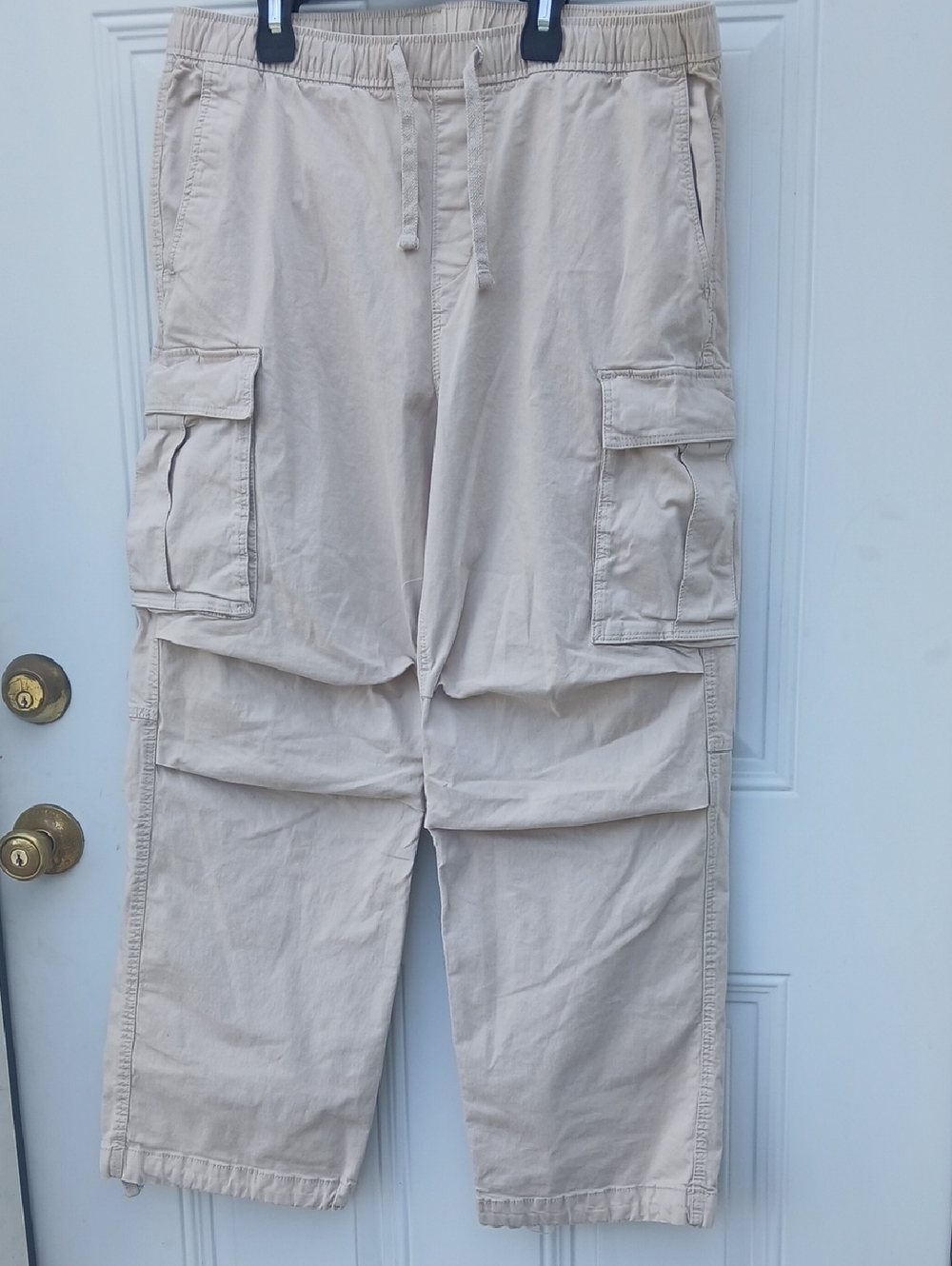 H&M Cream Cargo Pants with Flap Pockets - Picture 4 of 7